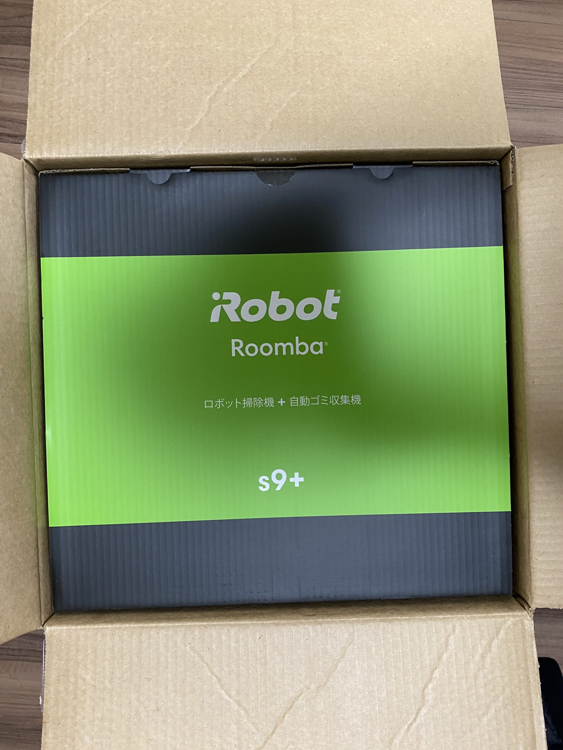 「iRobot ルンバ（Roomba）」の商品外箱の写真